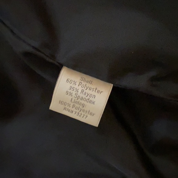 Two button blazer - Picture 3 of 5